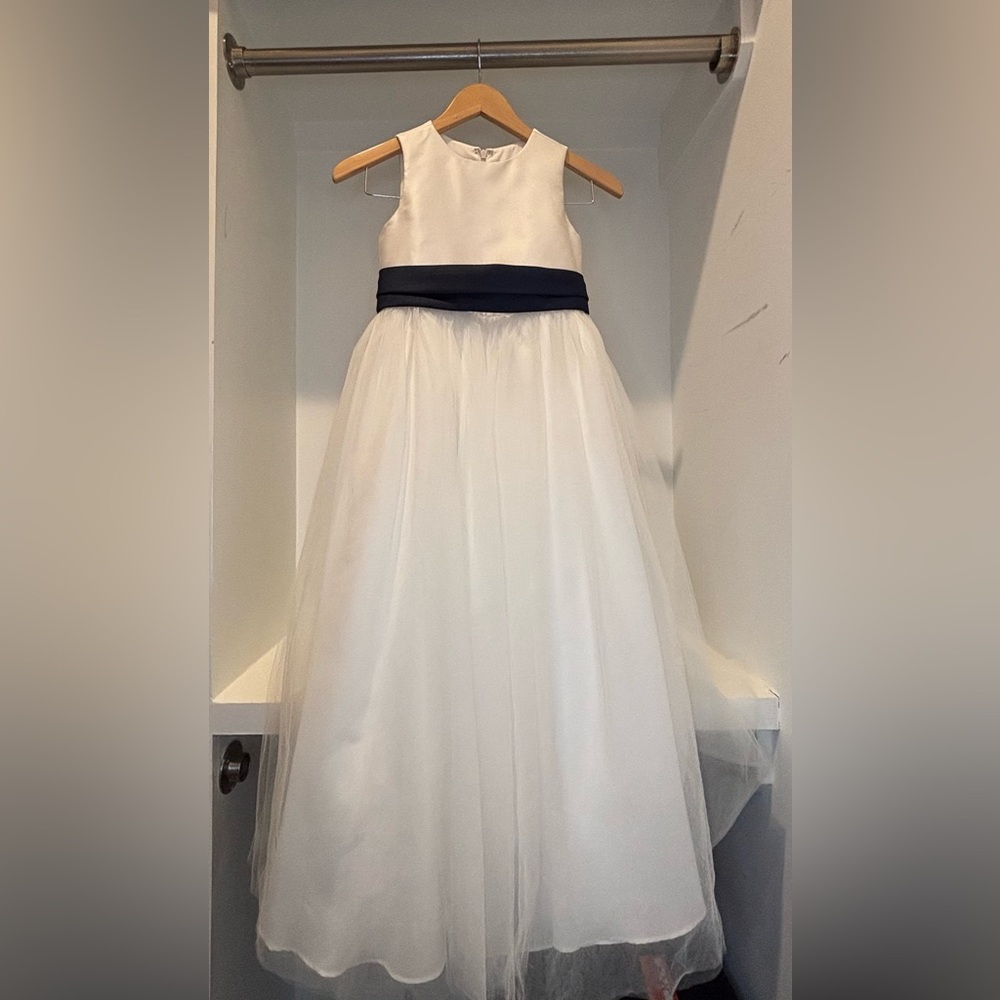 Dessy Collection Flower Girl Dress Ivory with Navy (Midnight) Sash Girls Size 8